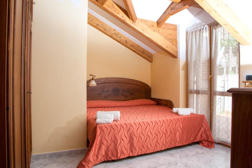 The Sweet Garret Appartement Agerola Kamer foto