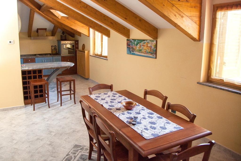 The Sweet Garret Appartement Agerola Kamer foto